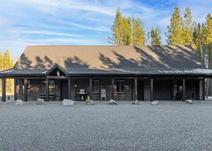 The Antler Ridge Cabin